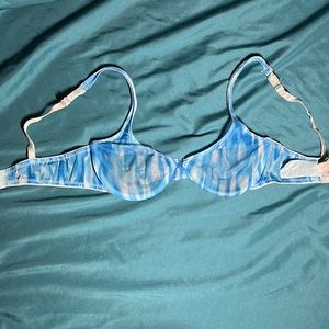 ✨2 for $15✨ Express vintage blue and white patterned sheer bra 34B.